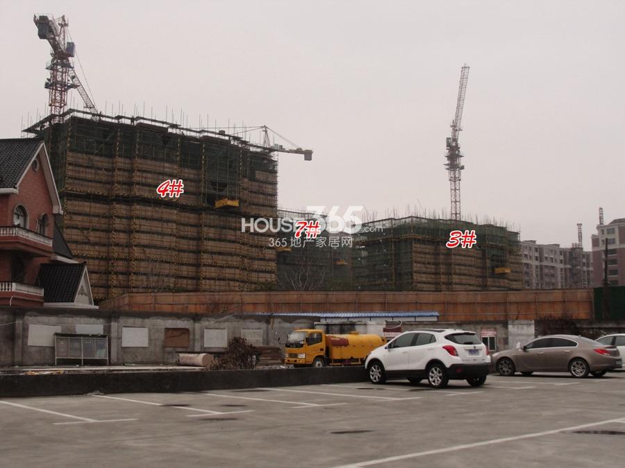 万科紫台3、4、7号楼施工实景图 2014.2.26摄 