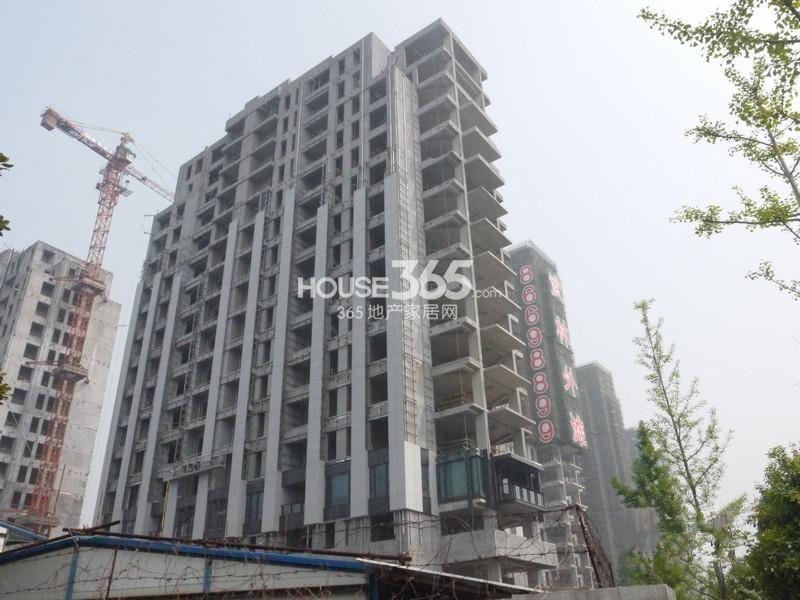 2014年4月份武林外滩项目5号楼北立面实景