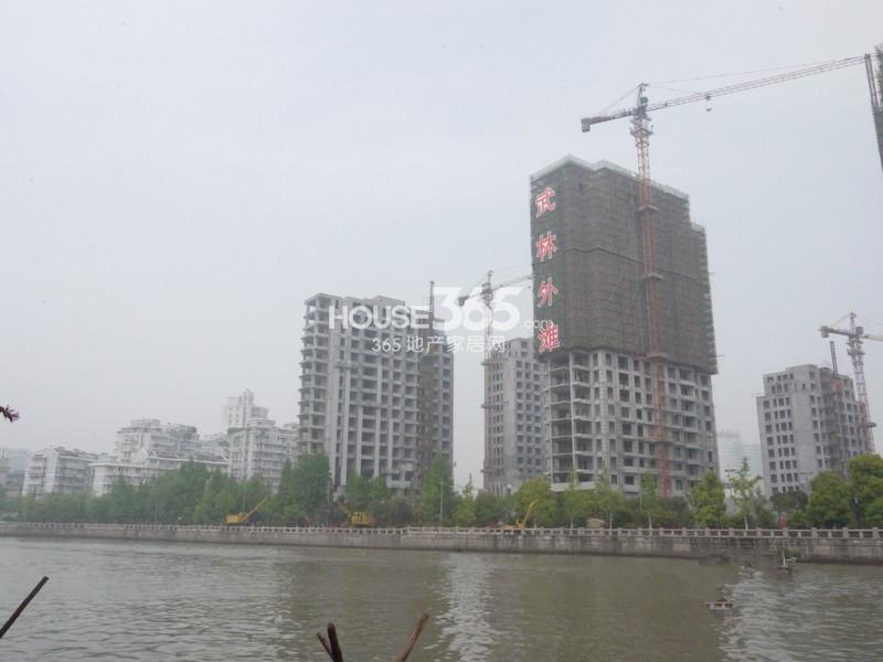 2014年4月份京杭运河边上拍武林外滩侧面