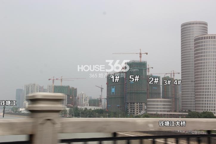 2014年7月初世茂之西湖项目实景--1、2、3、4、5号楼及附近的钱塘江