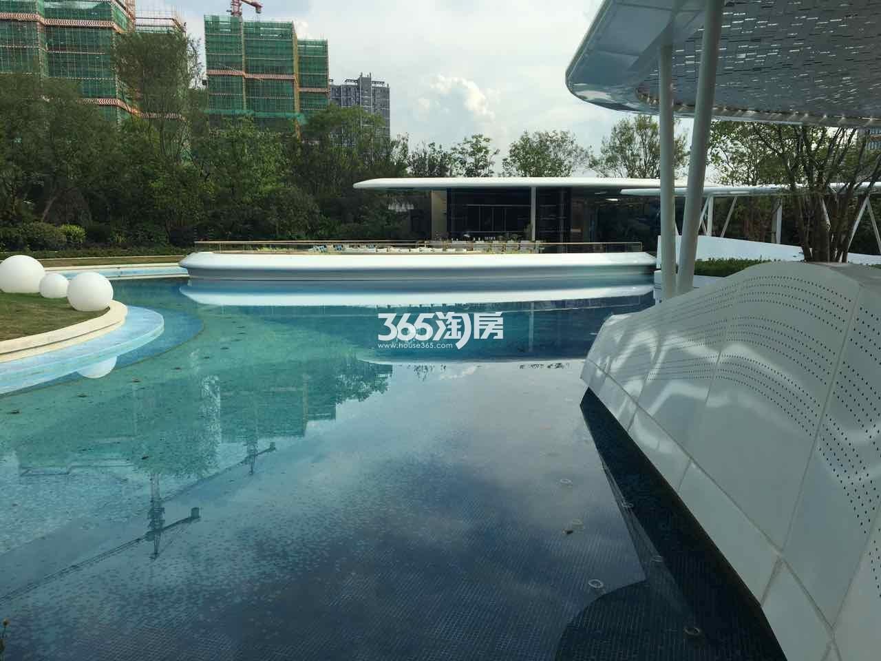 龙湖天璞售楼处现场实景图 2017.7.13