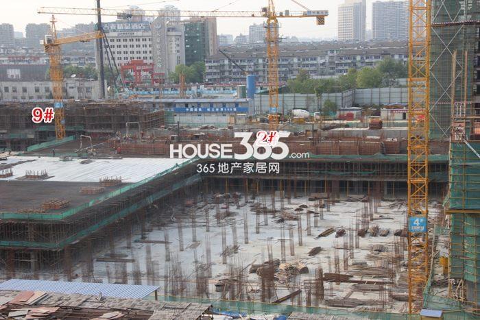 世茂天宸2、9号楼施工进度 2015年4月摄