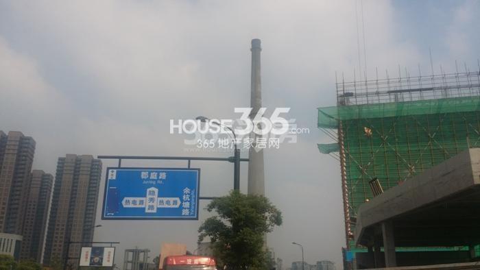 2015年10月大悦城中粮天悦项目实景及路牌