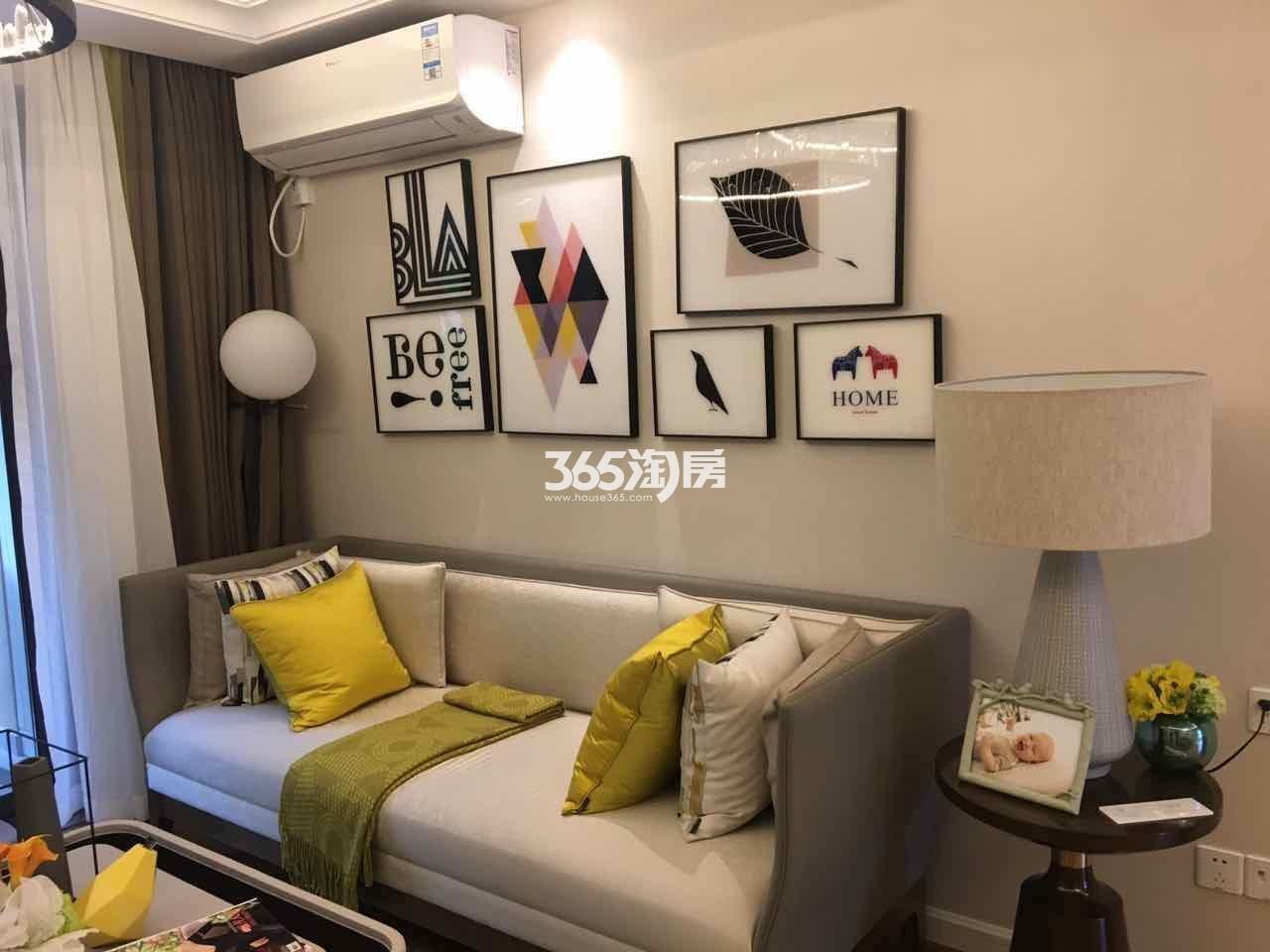 旭辉东方悦府G2户型89方样板房——客厅