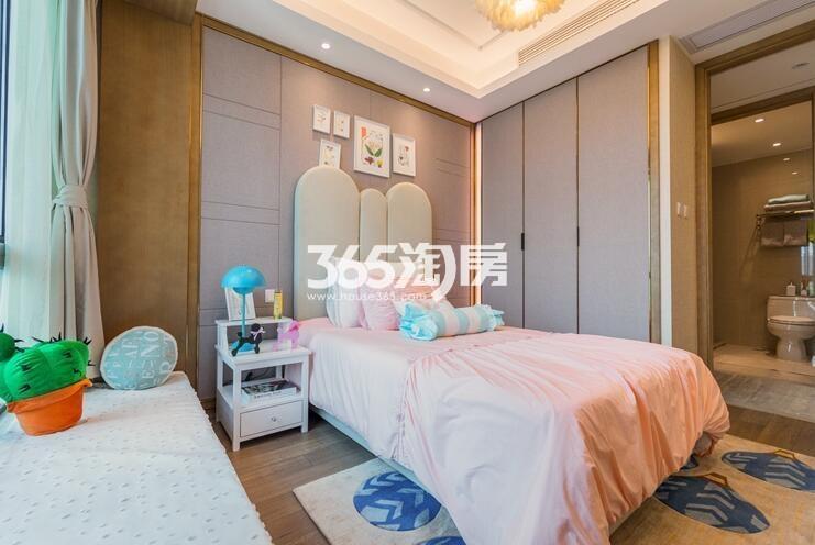 融信江南学府B2户型89方样板房——儿童房