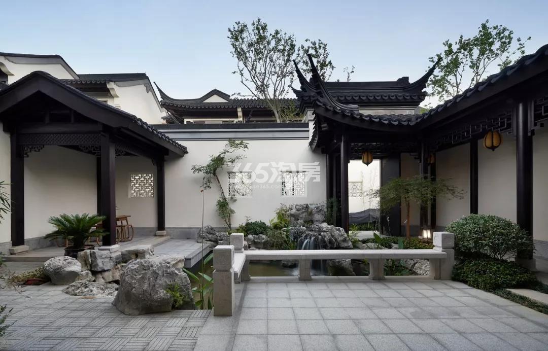 蓝城春风燕语实景图