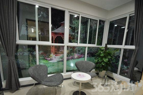 【大型超市 商业综合体 附近幼儿园 地铁S8号线