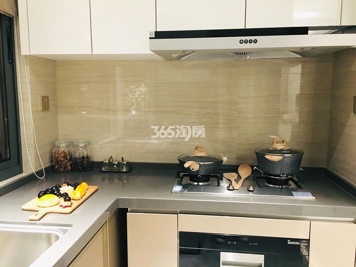 越秀湖山悦约95㎡样板房—厨房（装修建议仅供参考）