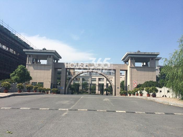 2015年8月恒基旭辉府项目周边杭十四中康桥校区