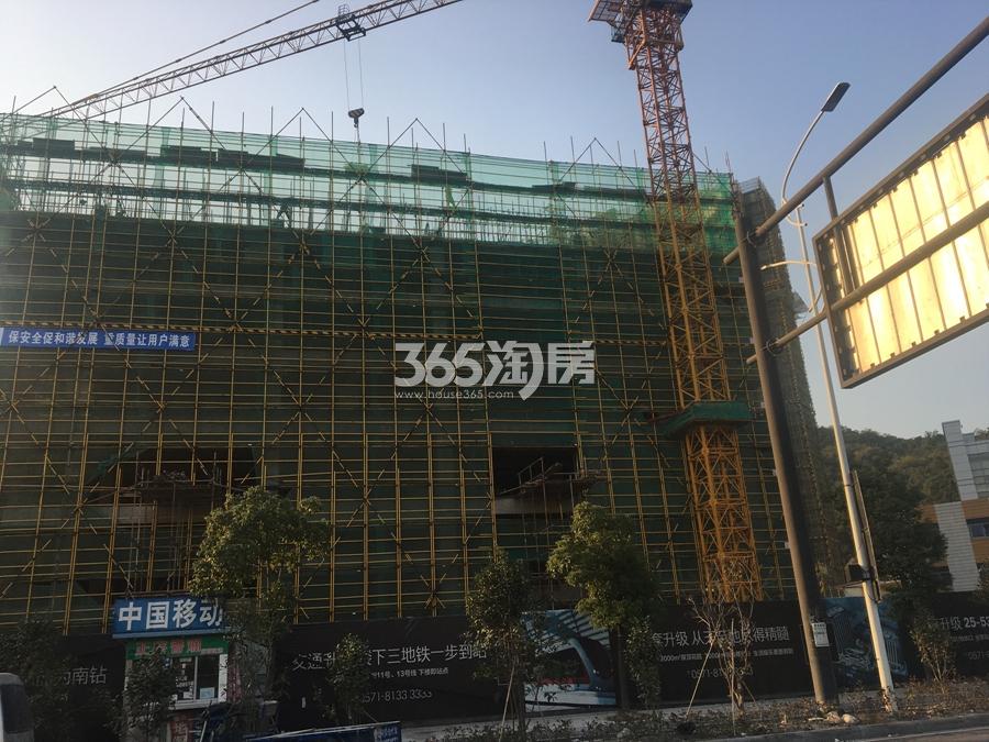 南钻广场施工实景图 2017年11月摄