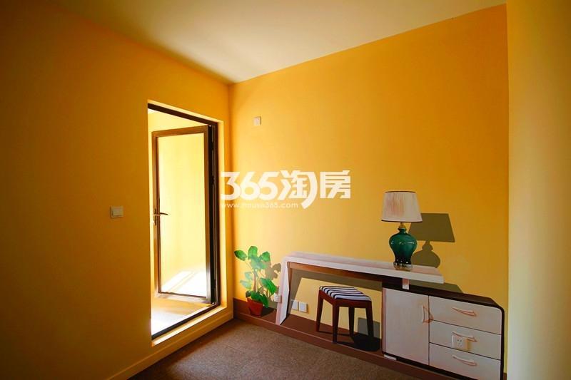 雅居乐国际花园B2户型110方样板房——梳妆台