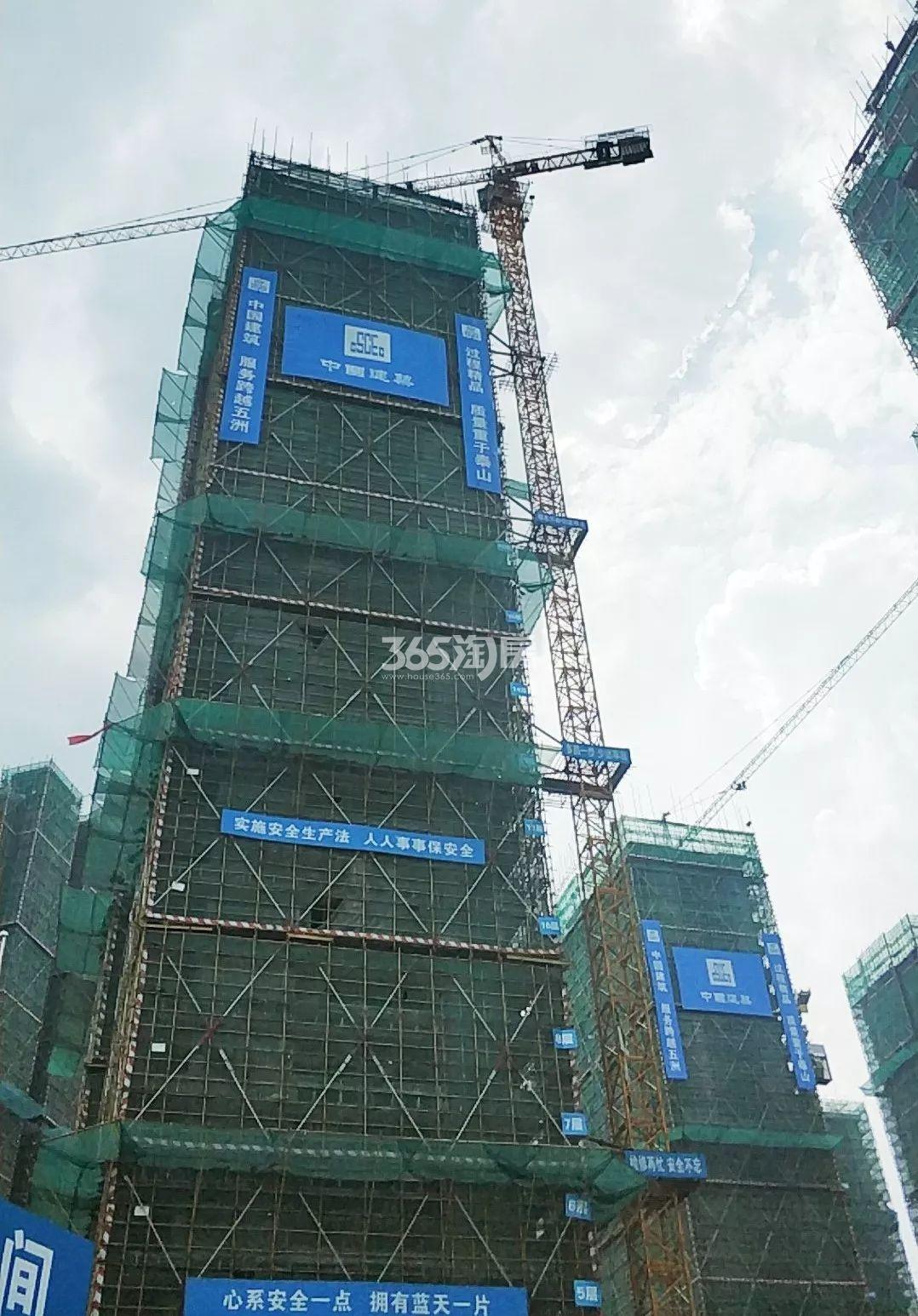 越秀湖山悦1号楼 主体结构施工中