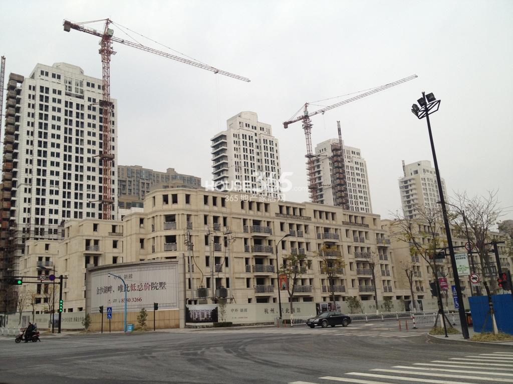 德信中外公寓工程进度实景图（2013.3）
