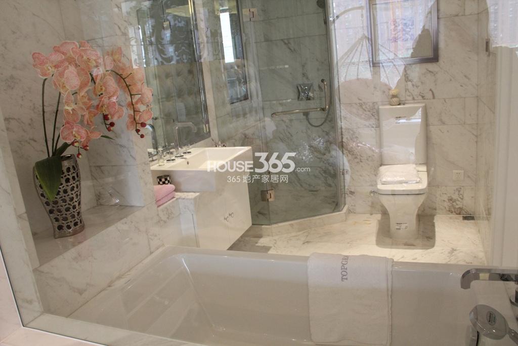 广宇鼎悦府130方跃层中间套—主卫