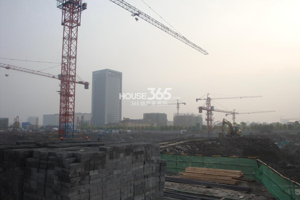 2013.04.26玲珑府项目工地施工图
