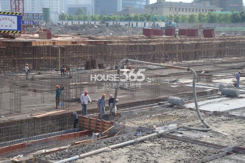 2013年5月底玲珑府项目实景图