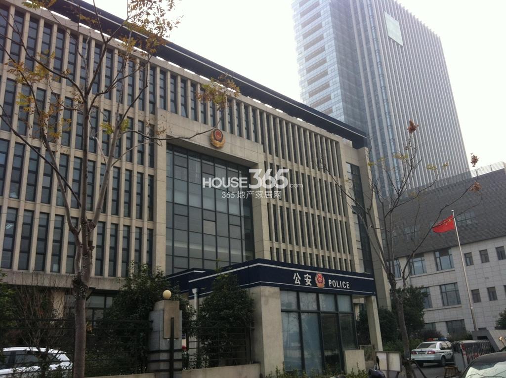 项目南面公安局