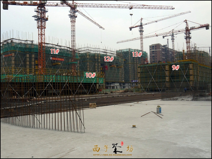 万科紫台9-13号楼施工实景图 2013.12摄