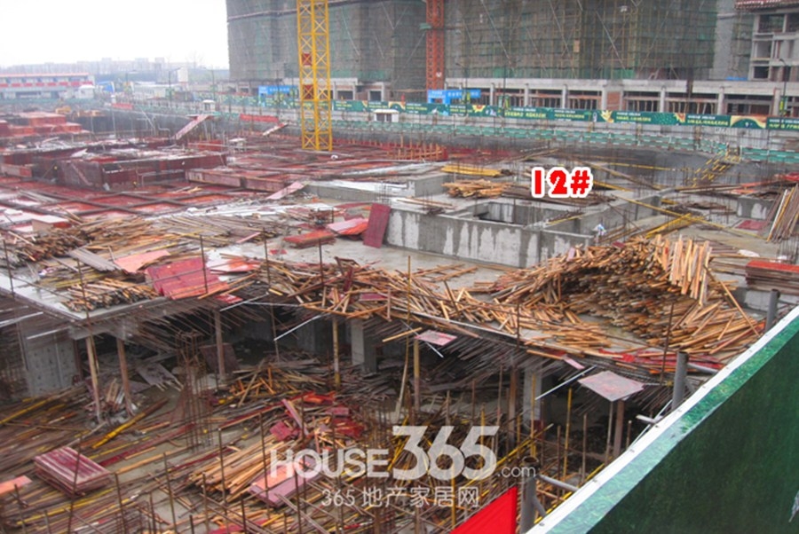中大普升12号楼施工实景图 2014.3.8摄
