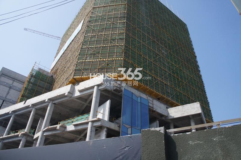2014.20绿地中央广场项目仰拍实景