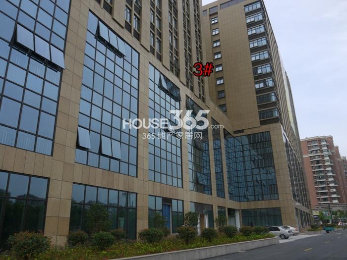 丁兰广场3号楼酒店式公寓实景图 2014.7.19摄