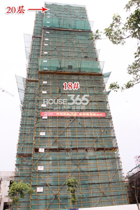 顺发恒园18号楼现场施工实景图 2014年7月中旬摄