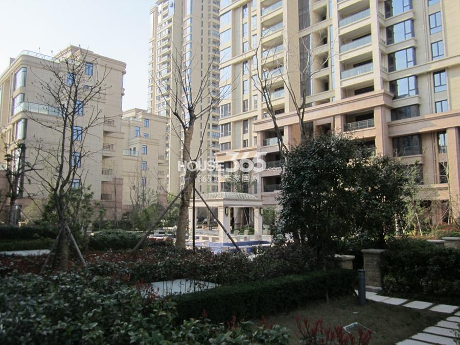中粮云涛名苑园区景观实景图