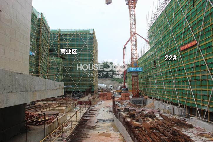 复地黄龙和山22号楼以及商业区施工进程（2014.8.25）