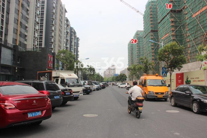 广大融城印象1、2号楼现场施工实景图  2014.8摄