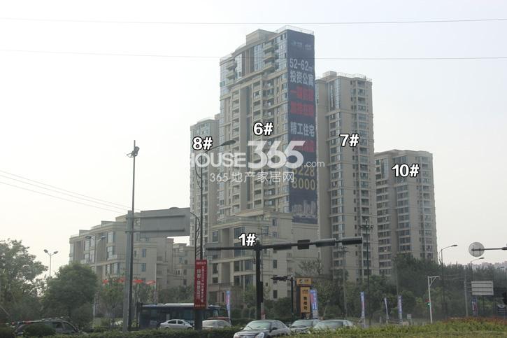 中粮云涛名苑1、6、7、8、10号楼施工实景图 2014年8月摄