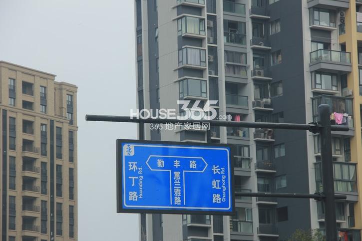 广东融城印象周边配套——指路牌