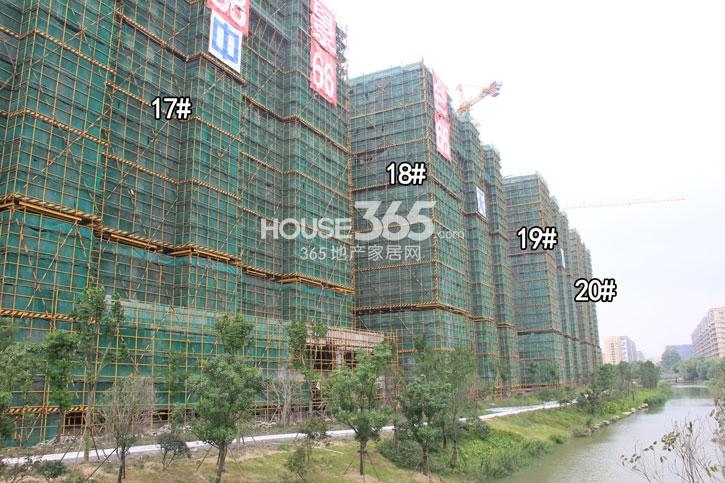 龙湖名景台17、18、19、20号楼施工现场实景图 2014年9月摄
