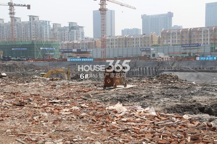 绿城九龙仓钱塘明月6号楼施工现场实景图 2014年9月摄