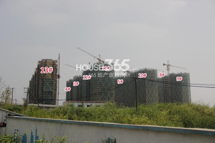 世茂东壹号3-5、8-13号楼施工实景图 2014年9月摄