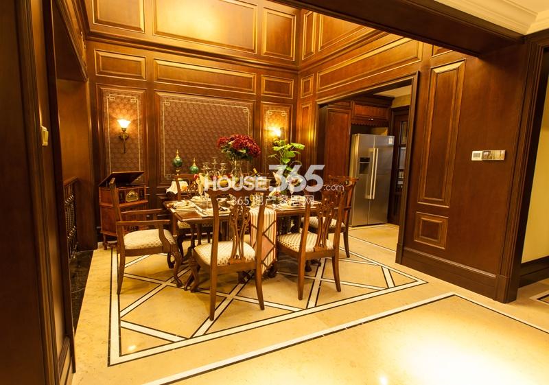 东田半岛公园排屋样板房——餐厅