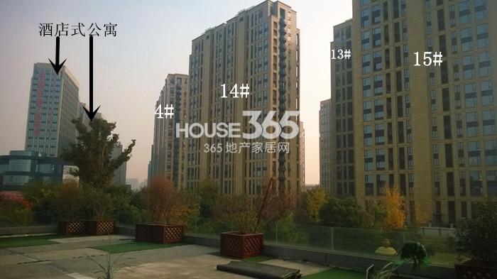 2014年11月底中国铁建国际城项目实景--酒店式公寓及住宅4、13-15号楼