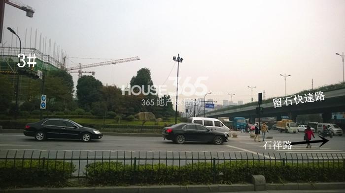 2014年11月底紫元尚堂项目实景--3号楼及周边道路
