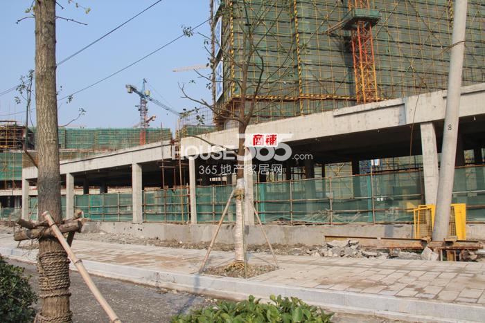 金地格林格林商铺实景图 2014年12月摄