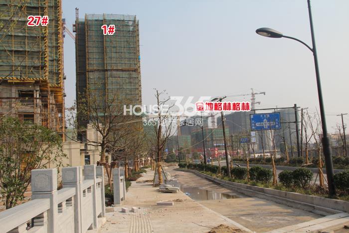 保利罗兰香谷1、27号楼施工实景图 2014年12月摄