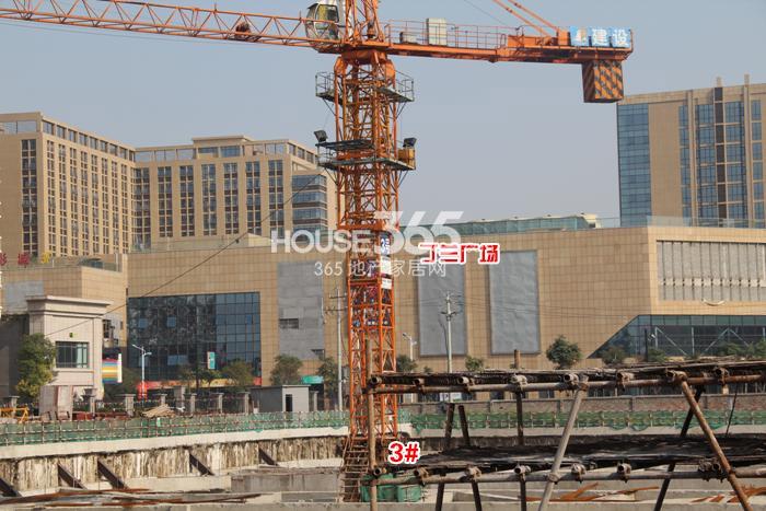 置鼎明珠1号项目3号楼施工现场实景图 2014年12月摄