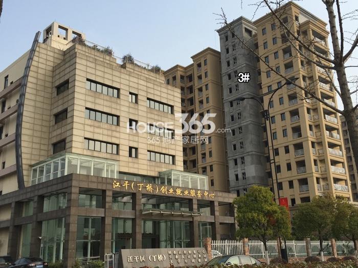 广大融城印象3号楼施工进度 2015年1月摄 