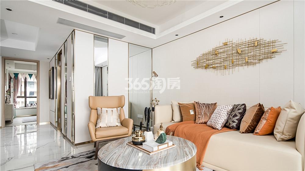 万象上东样板房——客厅