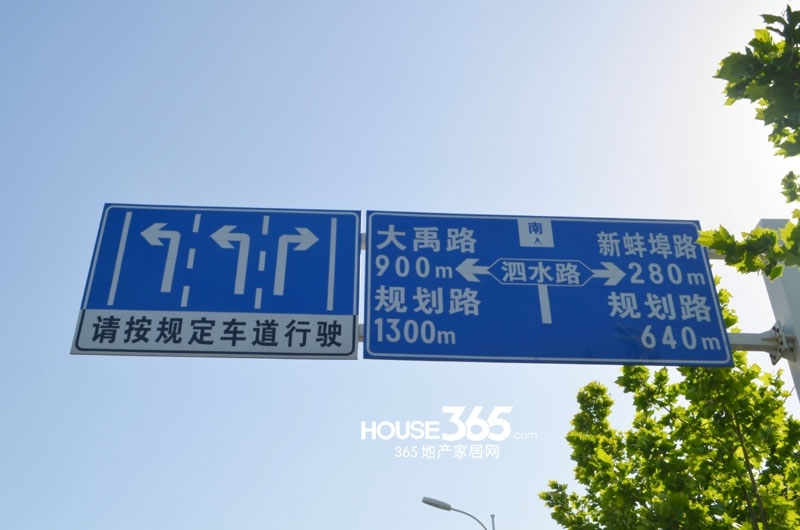 绿地香树花城附近道路