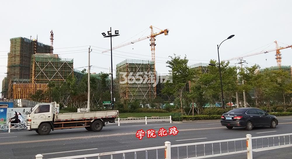 2018年6月底学院北路上拍摄融创宜和园局部