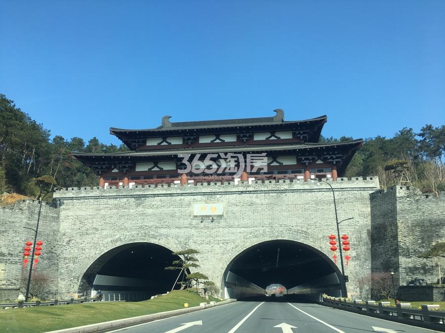 湖山壹品苑交通实景图 2018年2月摄