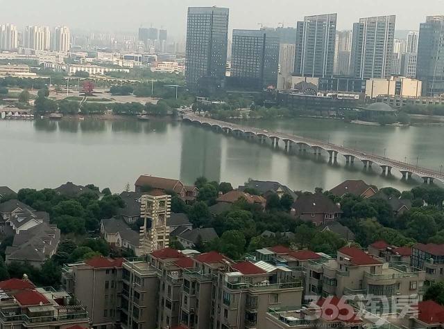 【百家湖国际花园毛坯房没有增值税有钥匙随时