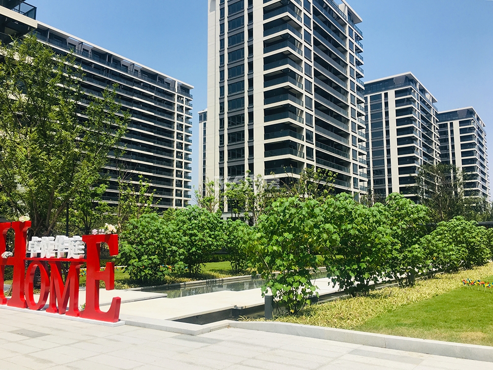 卓越蔚蓝领秀交付实景（2019.8）