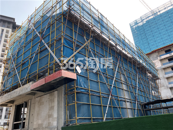 5#主体结构封顶，窗框、外粉完成