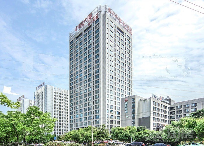 中瑞大厦1080平米精装整租