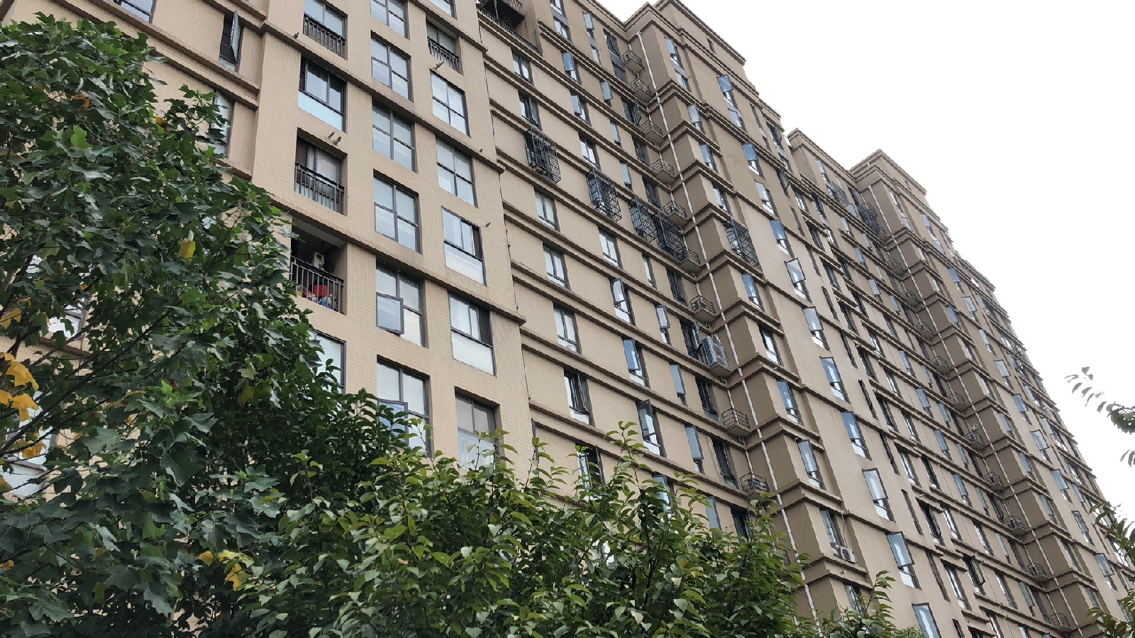 南京二手房出售 江宁区小区 将军大道小区 托乐嘉吉邻居 江宁区  将军
